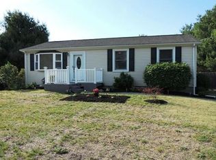 26 Pembroke Dr, Dartmouth, MA 02747