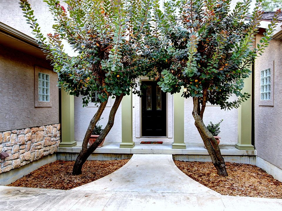 Private Front Entry