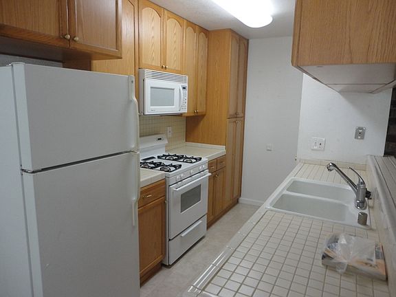 4th image of 6221 Carlow Dr APT 3