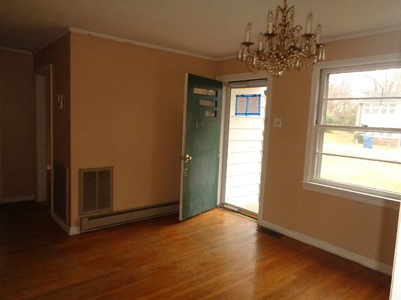 5th image of 408 W 13th St