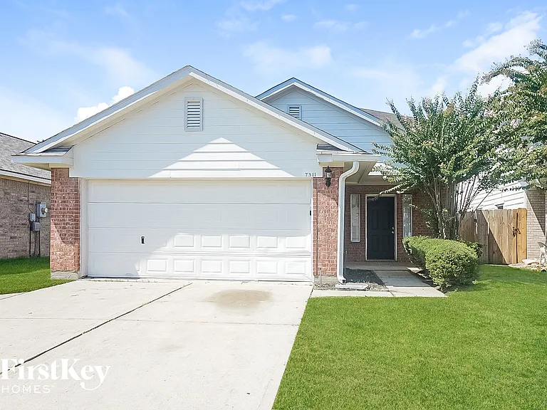 7311 Village Lake Dr — Photo 1