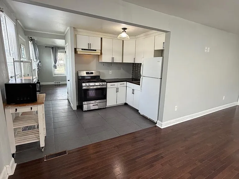 6609 Patterson St — Photo 11