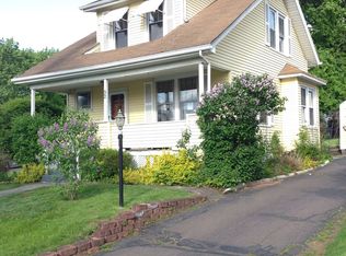 52 Ridgefield St, Meriden, CT 06450