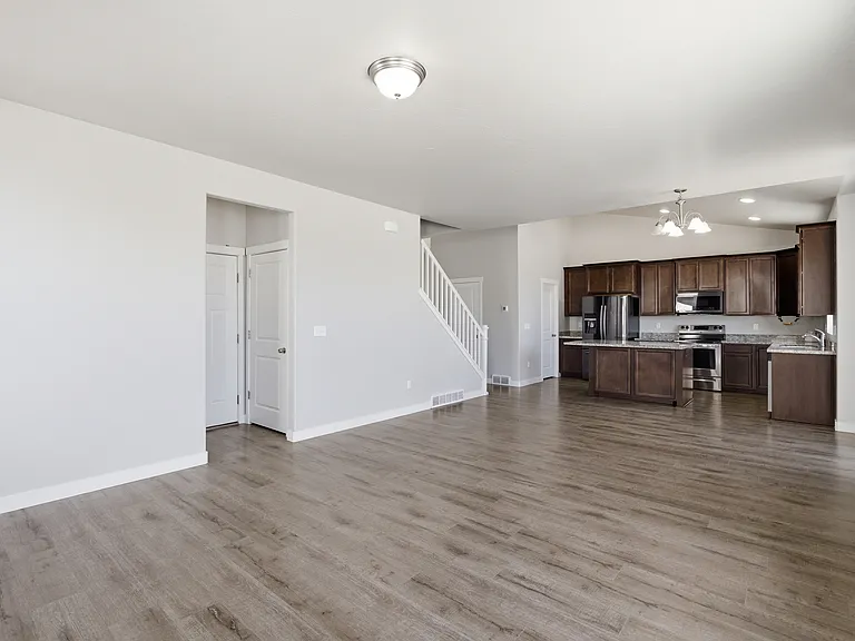 312 W Sapphire Dr — Photo 11