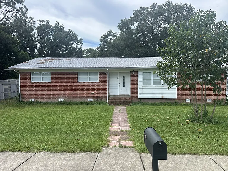 2833 Bellview Ave — Photo 2