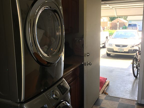 4th image of 6525 SE Madrona Dr