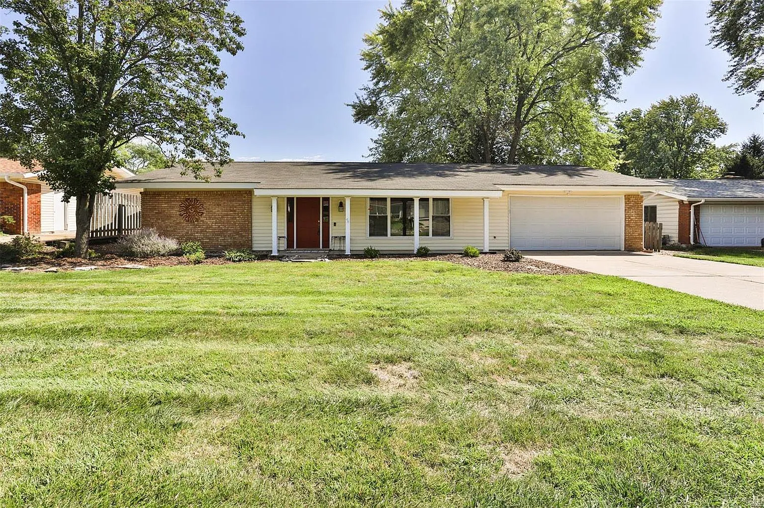 1524 Cerulean Dr photo 1
