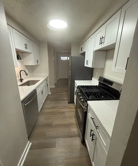 104 N Meade Dr — Photo 8
