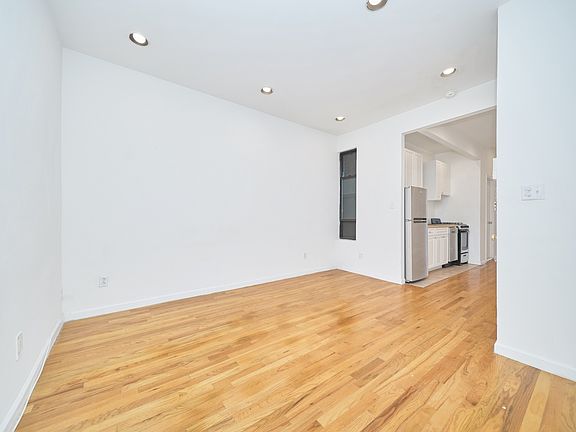 2nd image of 1711 2nd Ave APT 5S
