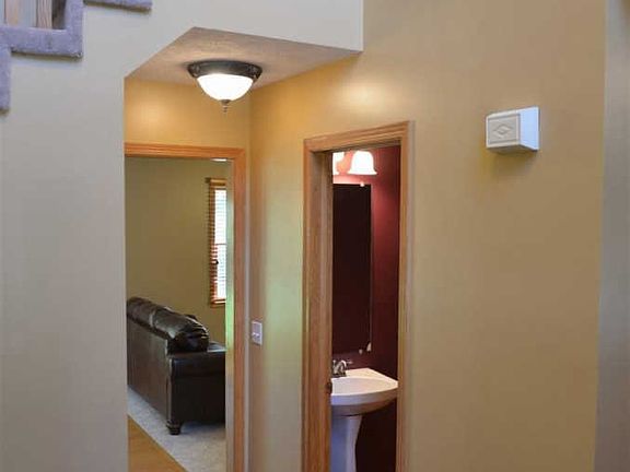 3rd image of 2837 Brummond Dr