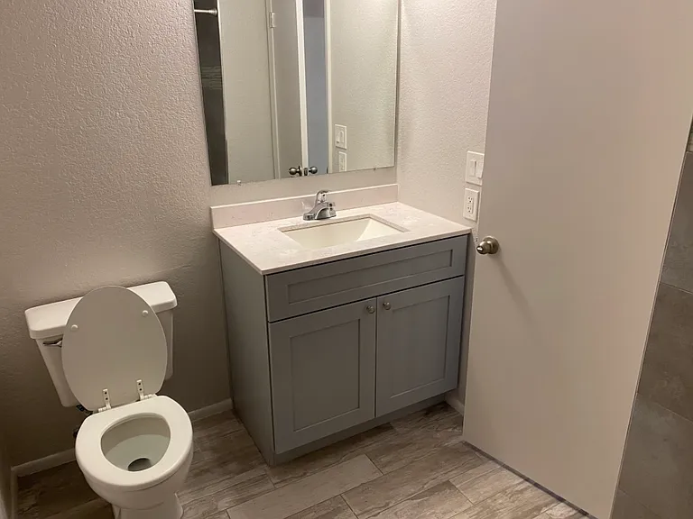 1905 E University Dr — Photo 9