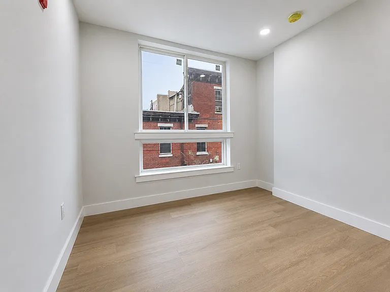 122 E Cumberland St — Photo 11