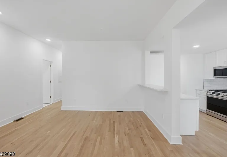 116 Valley St #1 — Photo 11