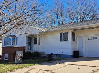 1001 S 8th St, Fairfield, IA 52556