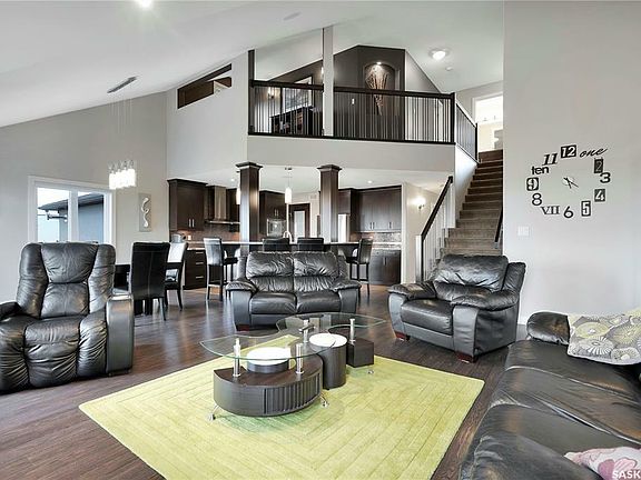 3rd image of 45 Crescent Dr