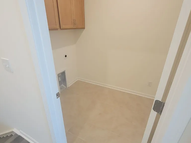 5841 Waterfall Pl — Photo 27