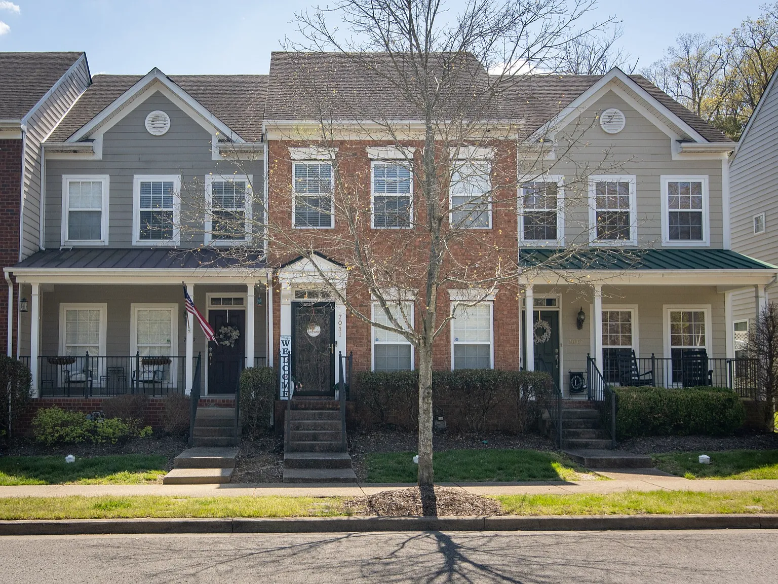 2 bed, 2.5 bath, 1440 sqft, $2,275 — Photo 1