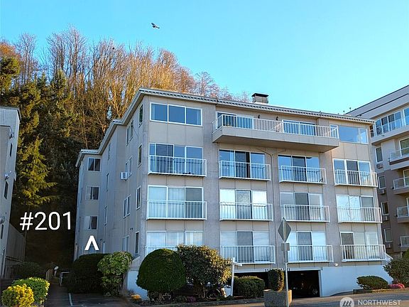 3rd image of 1156 Alki Avenue SW #201