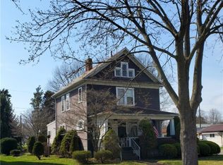 428 6th St NW, New Philadelphia, OH 44663