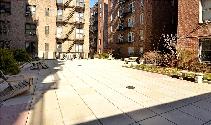 Sold by Bohemia Realty Group | media 7