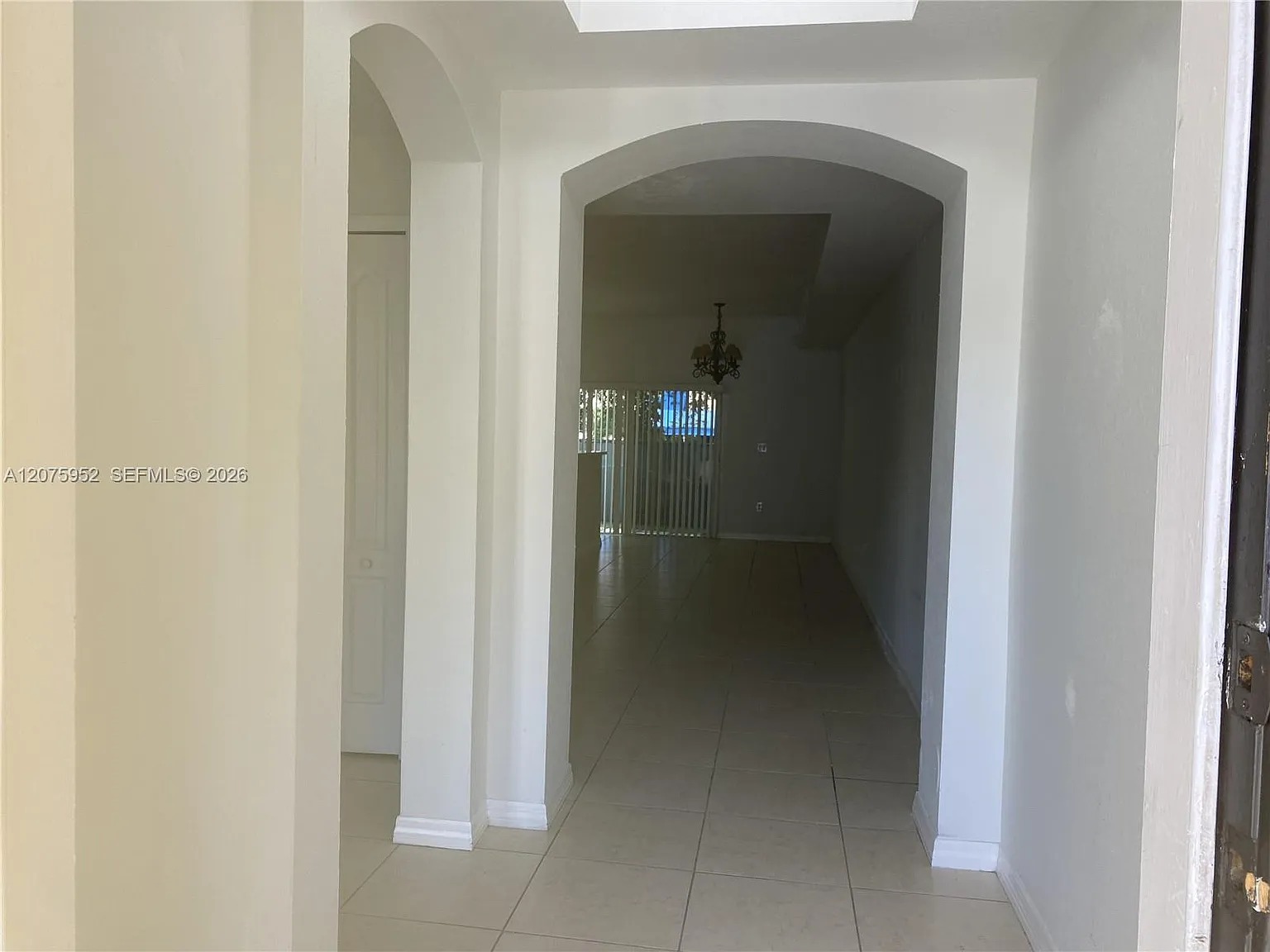 3 bed, 3.0 bath, $2,950 — Photo 2