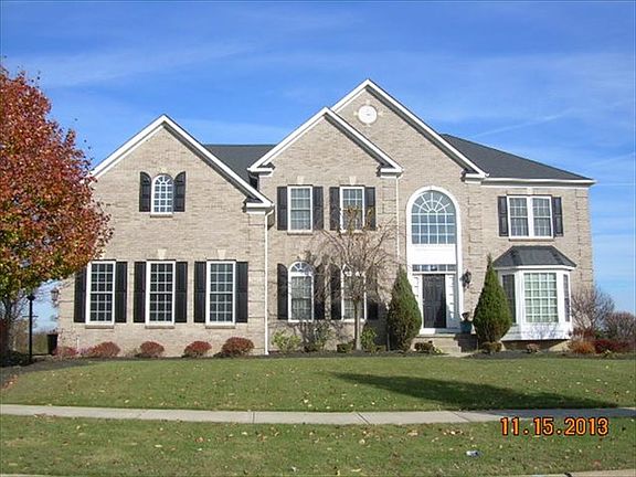 2nd image of 7227 Capilano Dr