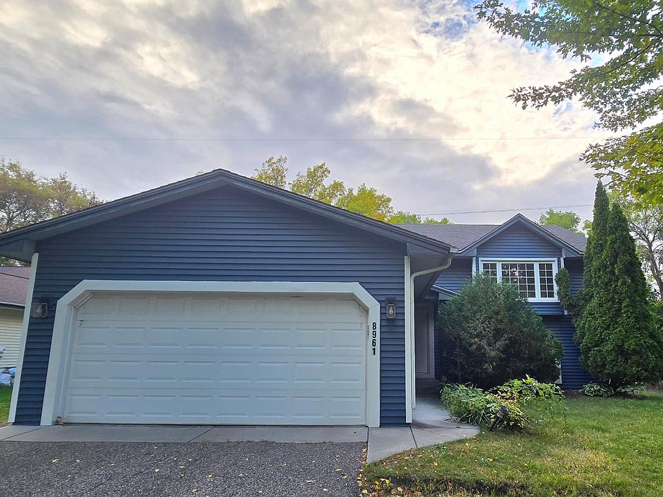 1st image of 8961 Sycamore Ln N