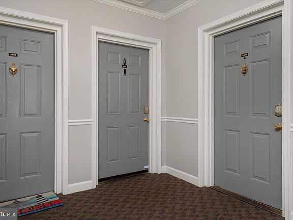 5th image of 617 Admiral Dr Unit 403