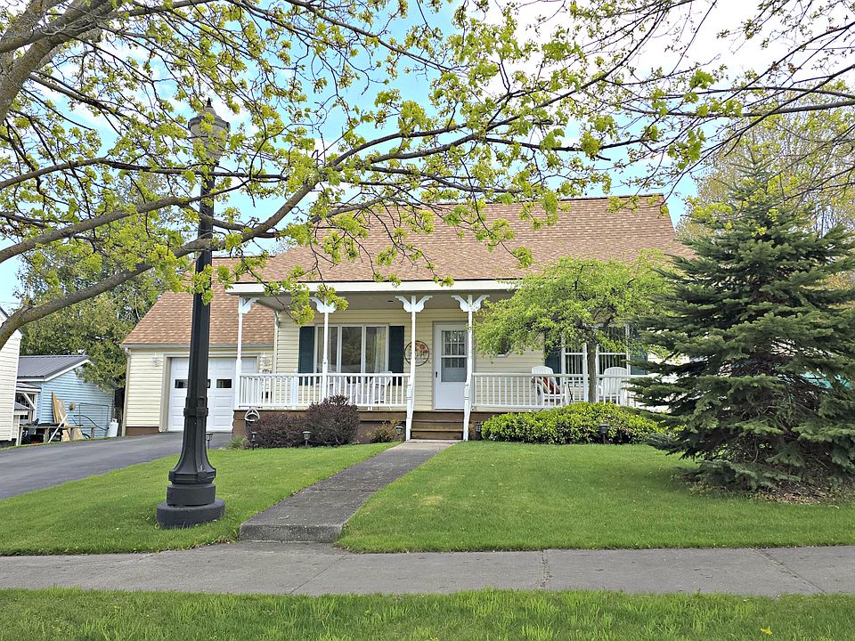 1st image of 291 McCann St