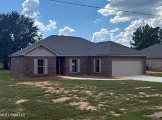 101 Caleb Cv, Carthage, MS 39051