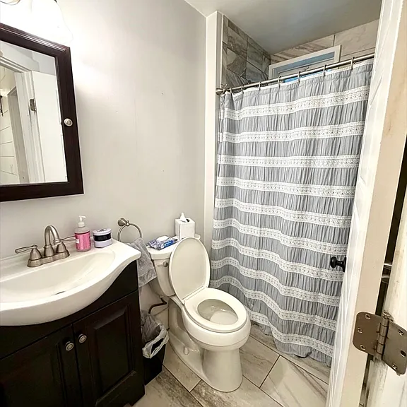 244 W 3rd St #2 — Photo 14