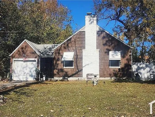 4 bed, 1400 sqft, $2,170 — Photo 1