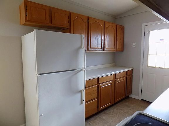 4th image of 1425 Evans Ave