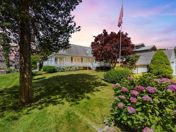 37 Kenwood Rd, Bourne, MA 02532