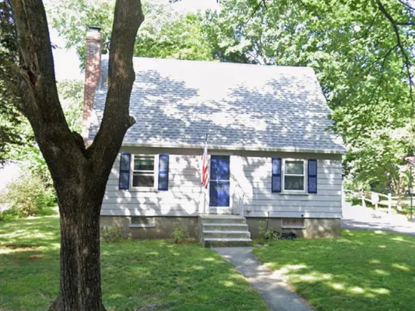 8 Westbrook Cir, Worcester, MA 01602