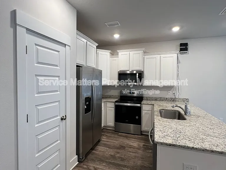 1615 Iroquois Ct — Photo 11