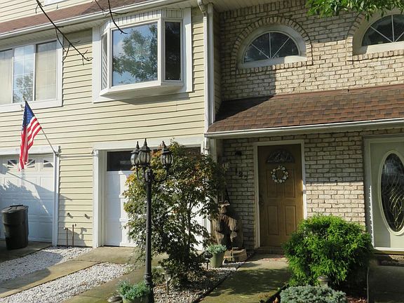 2nd image of 127 Gauldy Ave