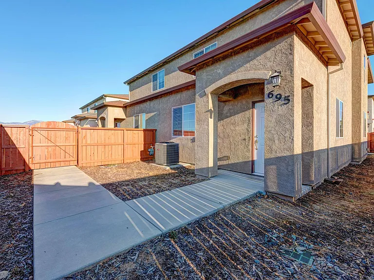 695 Mission De Oro Dr — Photo 7