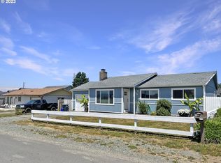 1228 Hub St, Brookings, OR 97415