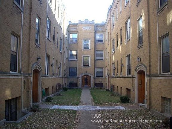 4th image of 2241 N Bissell St APT 2E