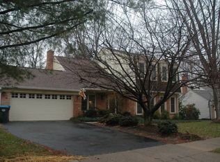 9315 Robnel Pl, Vienna, VA 22182