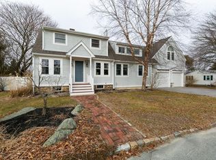 34 Gilbert St, Fairhaven, MA 02719