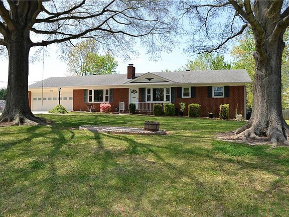 2nd image of 2920 Carrollwood Dr