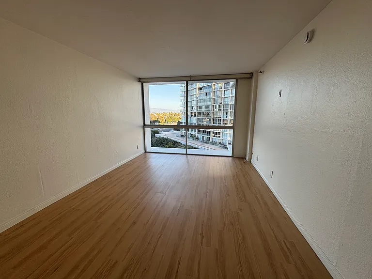 1810 Avenida Del Mundo #502 — Photo 16