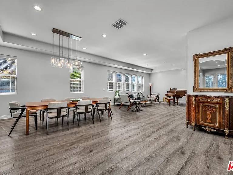 928 Harbor Crossing Ln — Photo 2