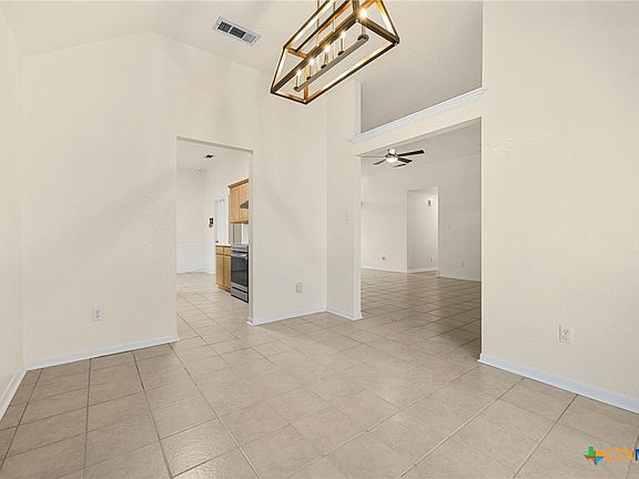 4th image of 402 Gina Dr
