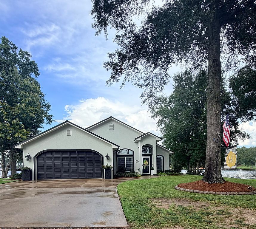 252 Spruce Rd - Property Image