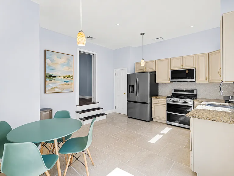140 N Farview Ave — Photo 14