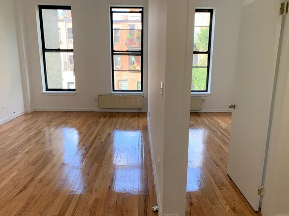 19 West 82nd Street image 1 of 8