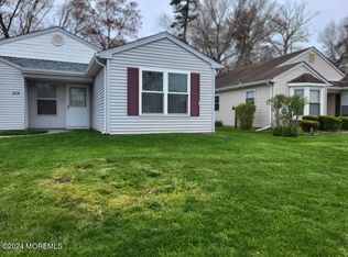 215 Lantern Pl, Little Egg Harbor, NJ 08087